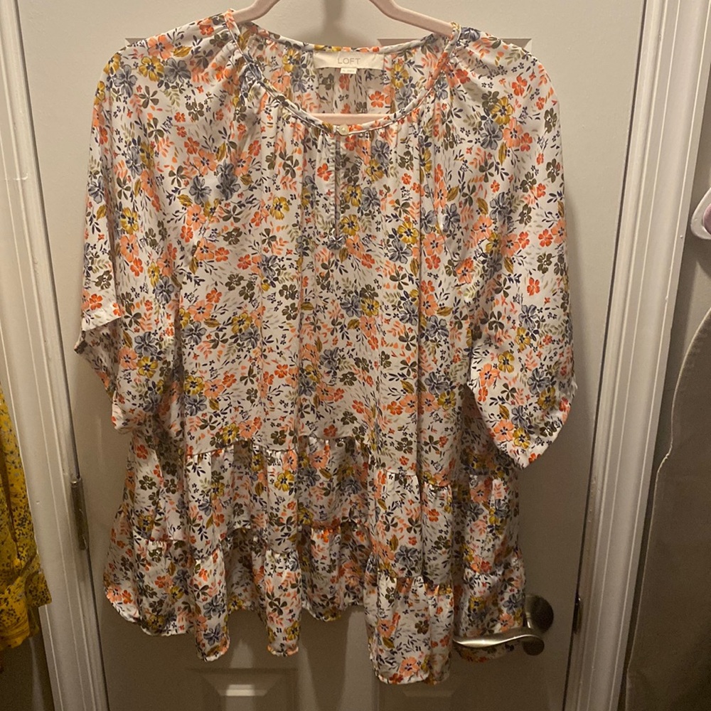 LOFT Light floral Peplum summer blouse size XL
